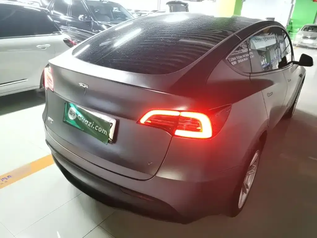 Tesla Model Y — фото 7