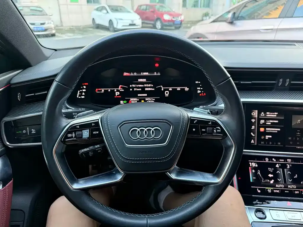 Audi A7L — фото 6
