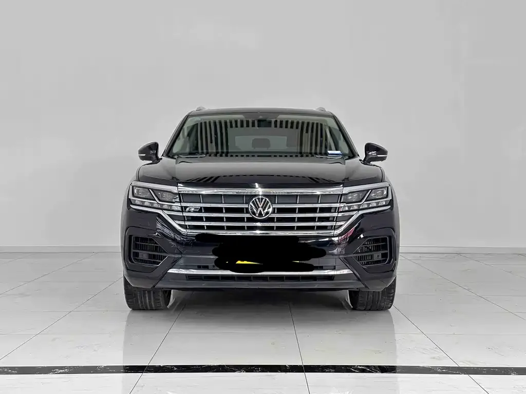 Volkswagen Touareg — фото 5