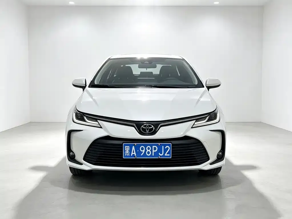 Toyota Corolla — фото 2