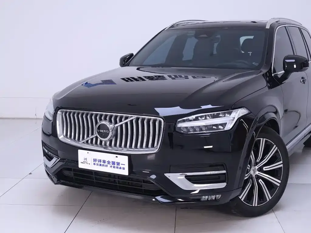 Volvo XC90 — фото 8