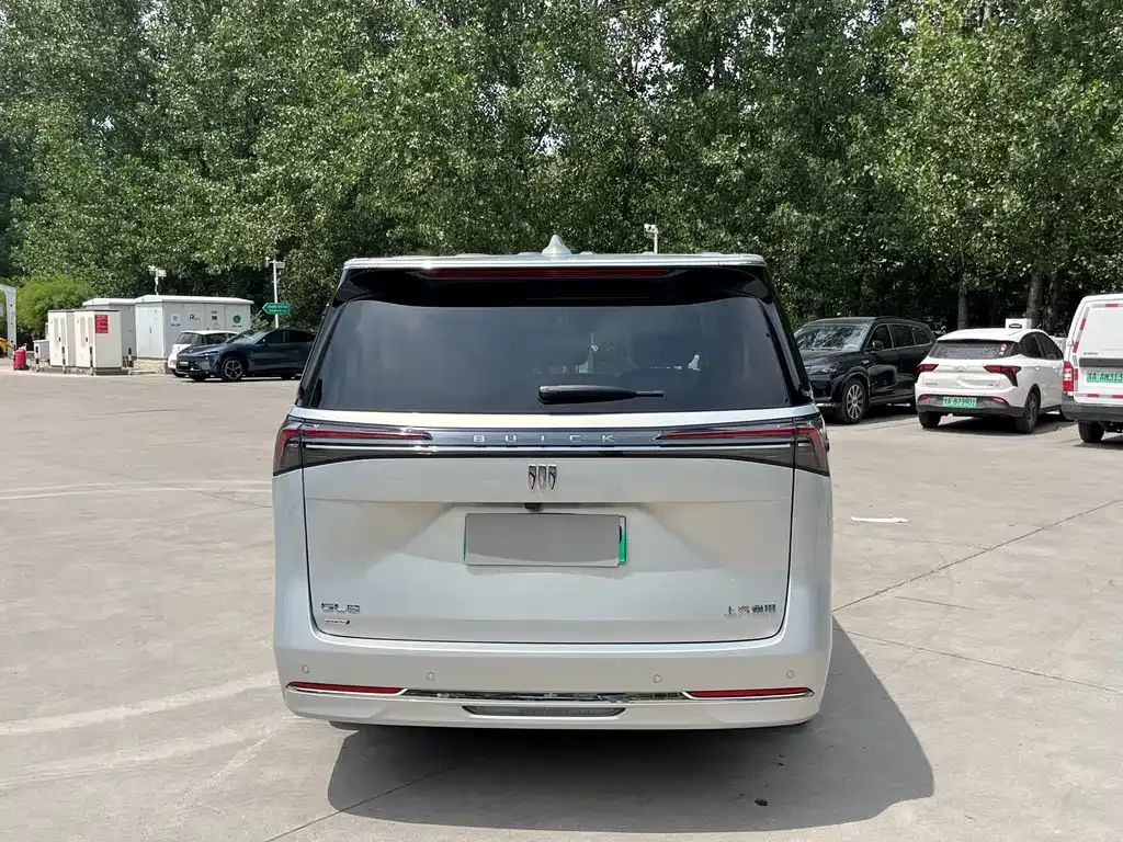 Buick GL8 Hybrid — фото 7
