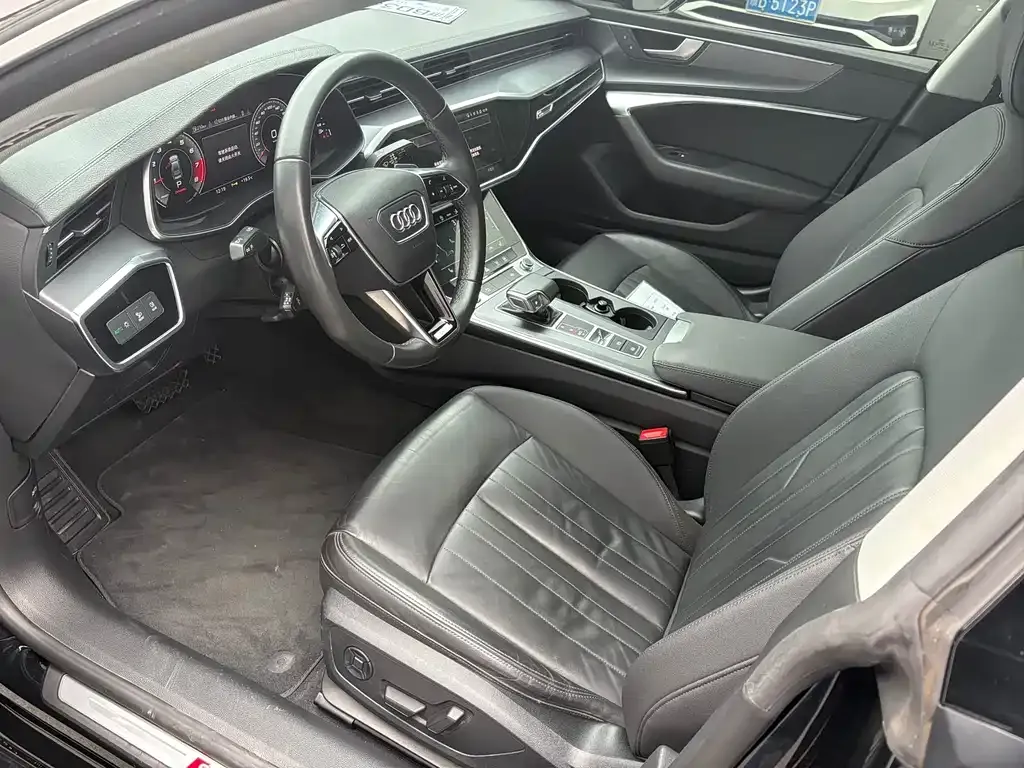 Audi A7 2021 из CN, фото 6