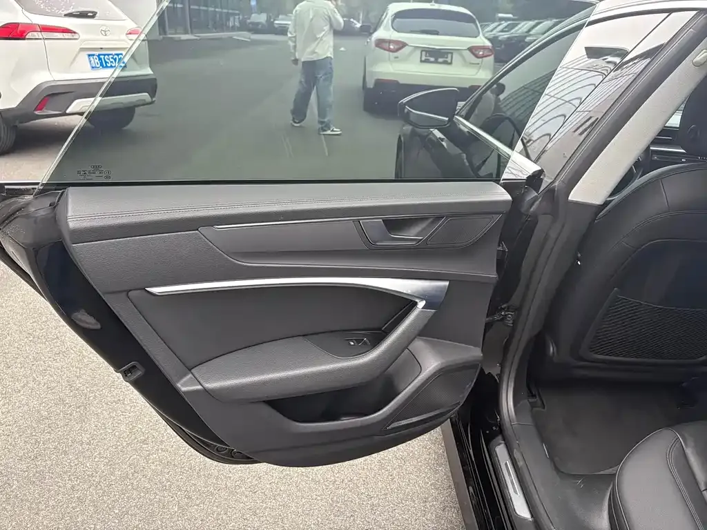 Audi A7 2021 из CN, фото 5