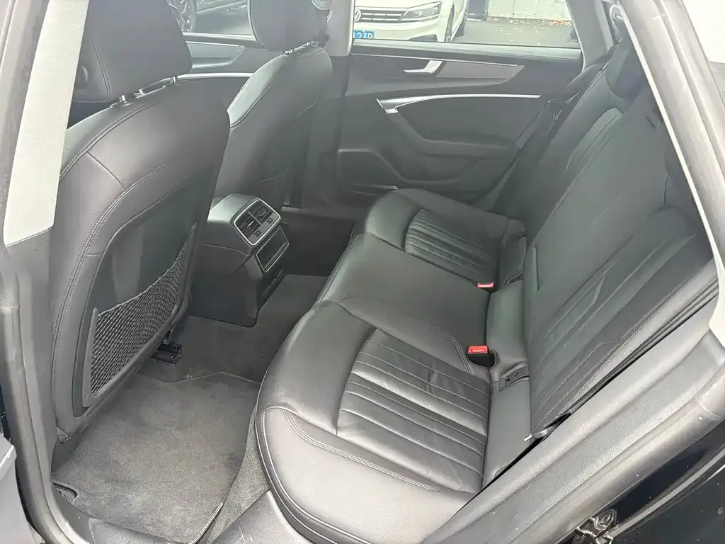 Audi A7 2021 из CN, фото 2