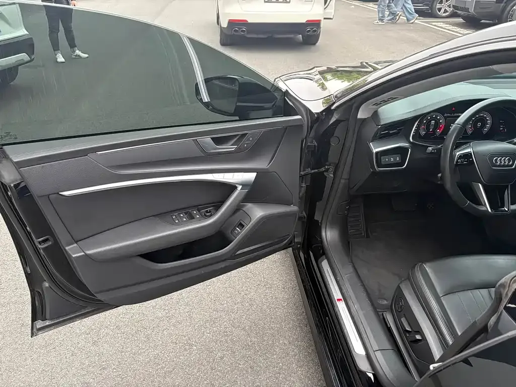 Audi A7 2021 из CN, фото 4
