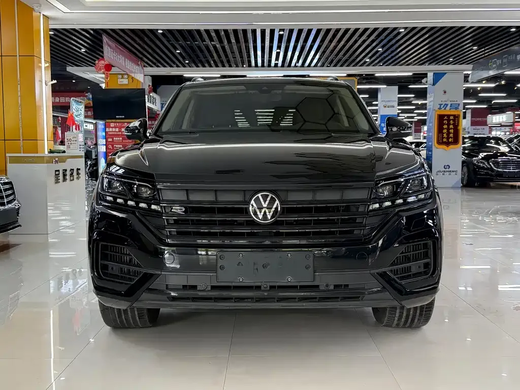 Volkswagen Touareg — фото 4