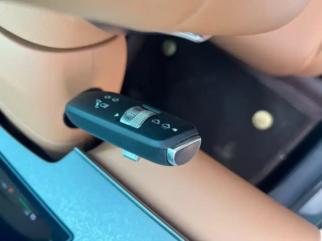 BYD Han L 2025 из CN, фото 2