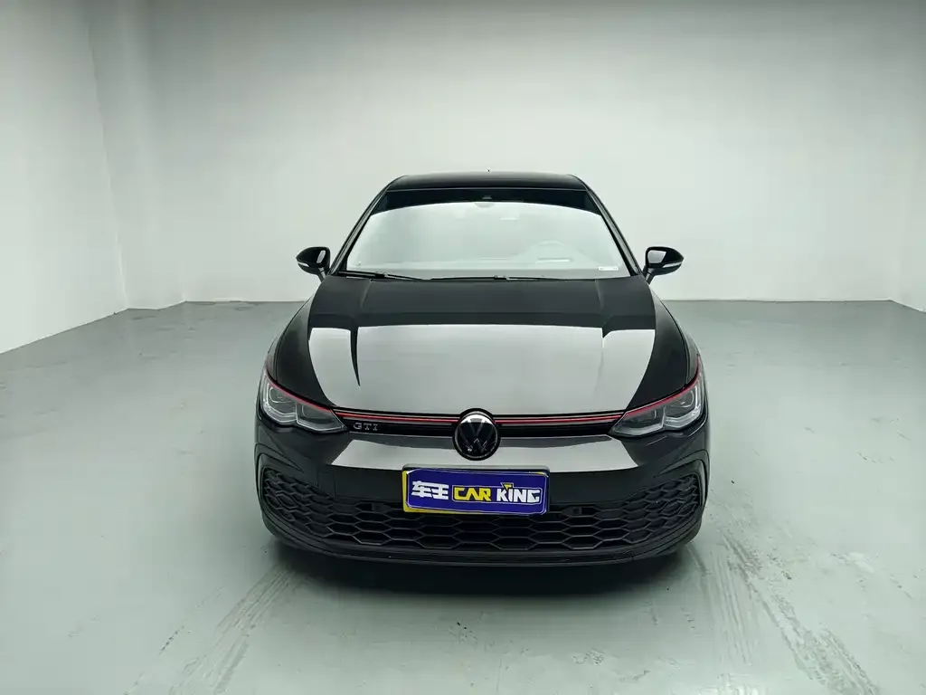 Volkswagen Golf GTI — фото 1
