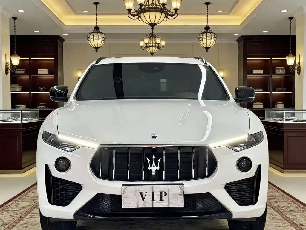Maserati Levante — фото 4