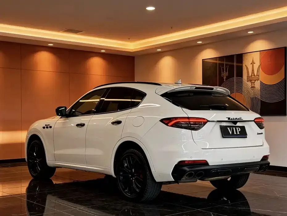 Maserati Levante — фото 2