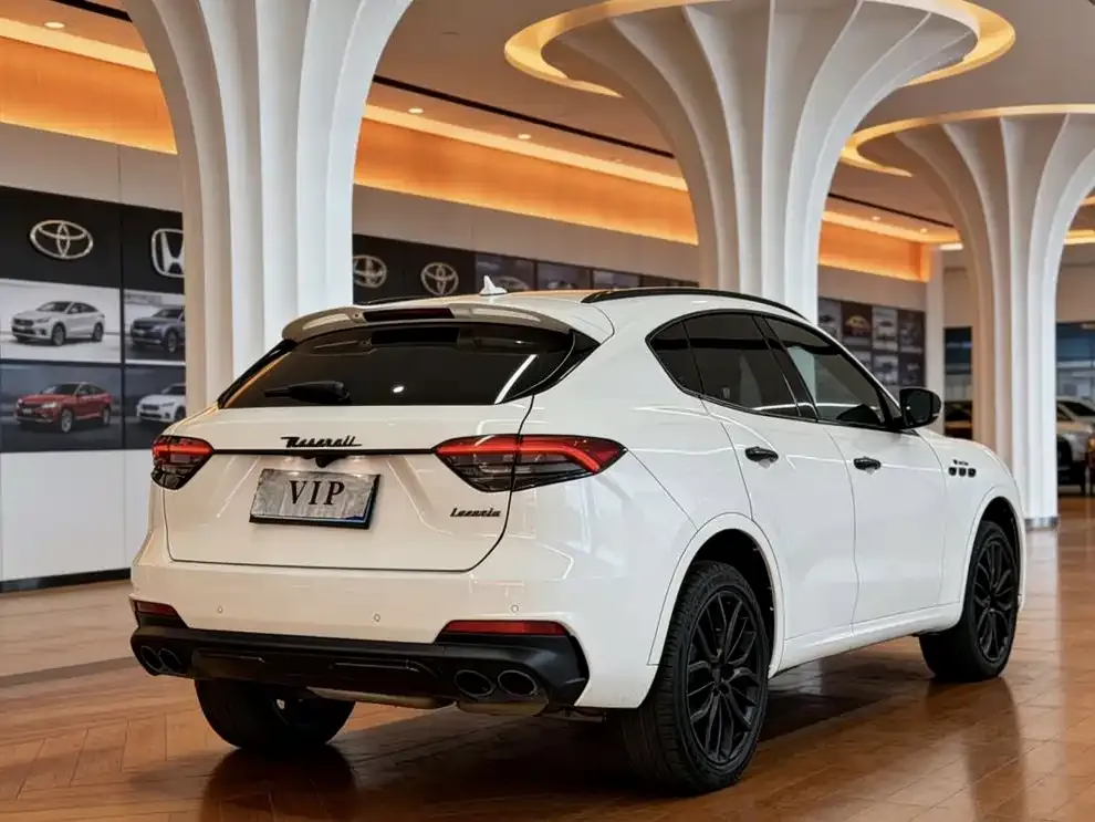 Maserati Levante — фото 5