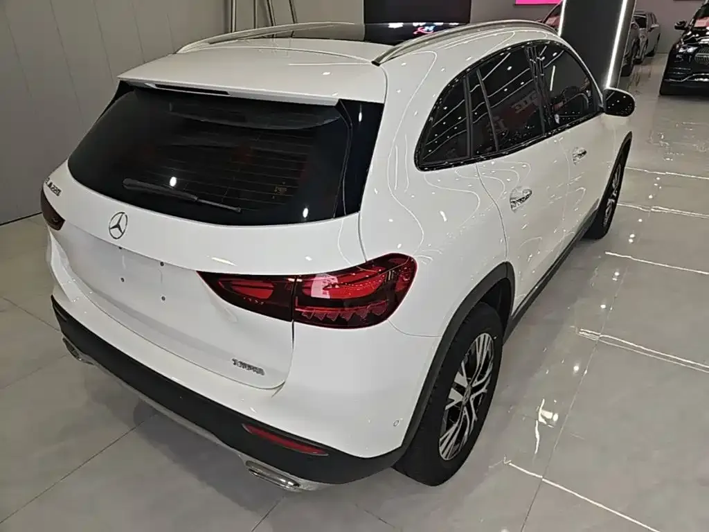 Mercedes-Benz GLA — фото 10