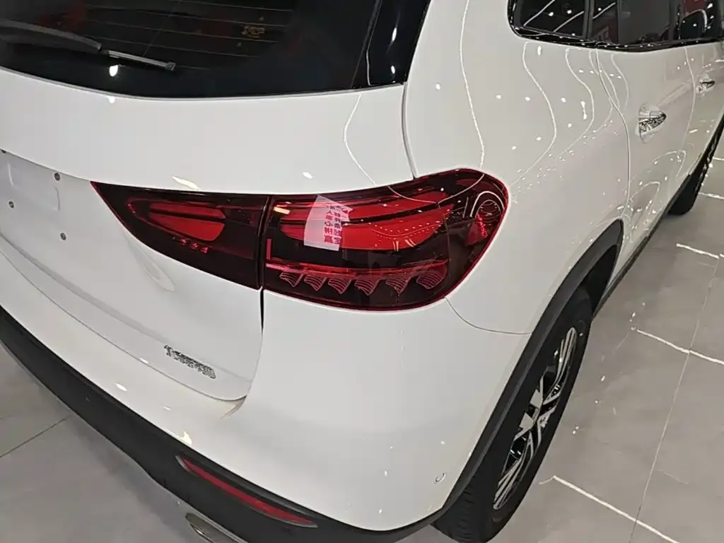 Mercedes-Benz GLA — фото 3