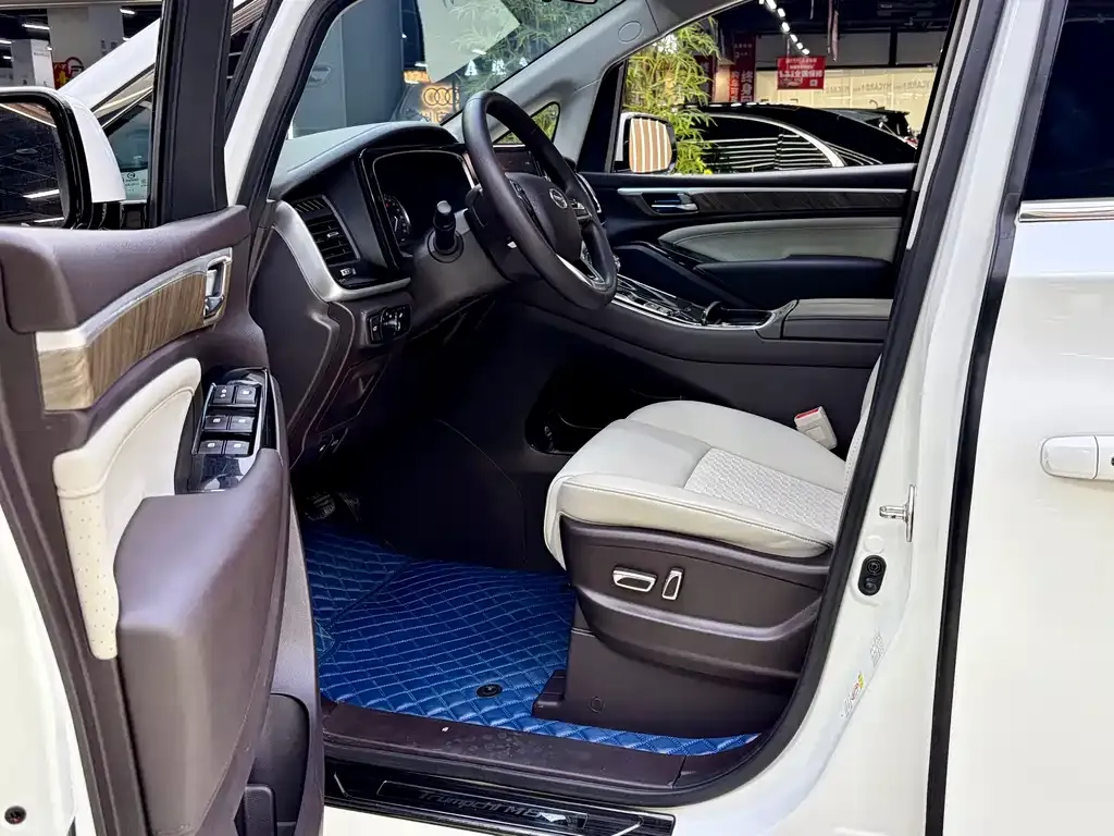 GAC Motor Trumpchi M8 — фото 9