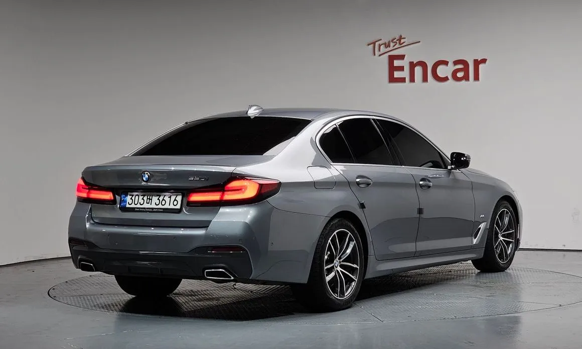 BMW 5-Series 2023 из KR, фото 9