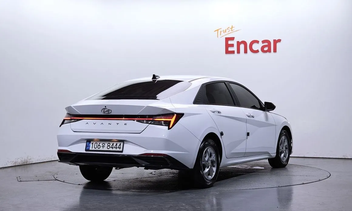 Hyundai AVANTE — фото 2