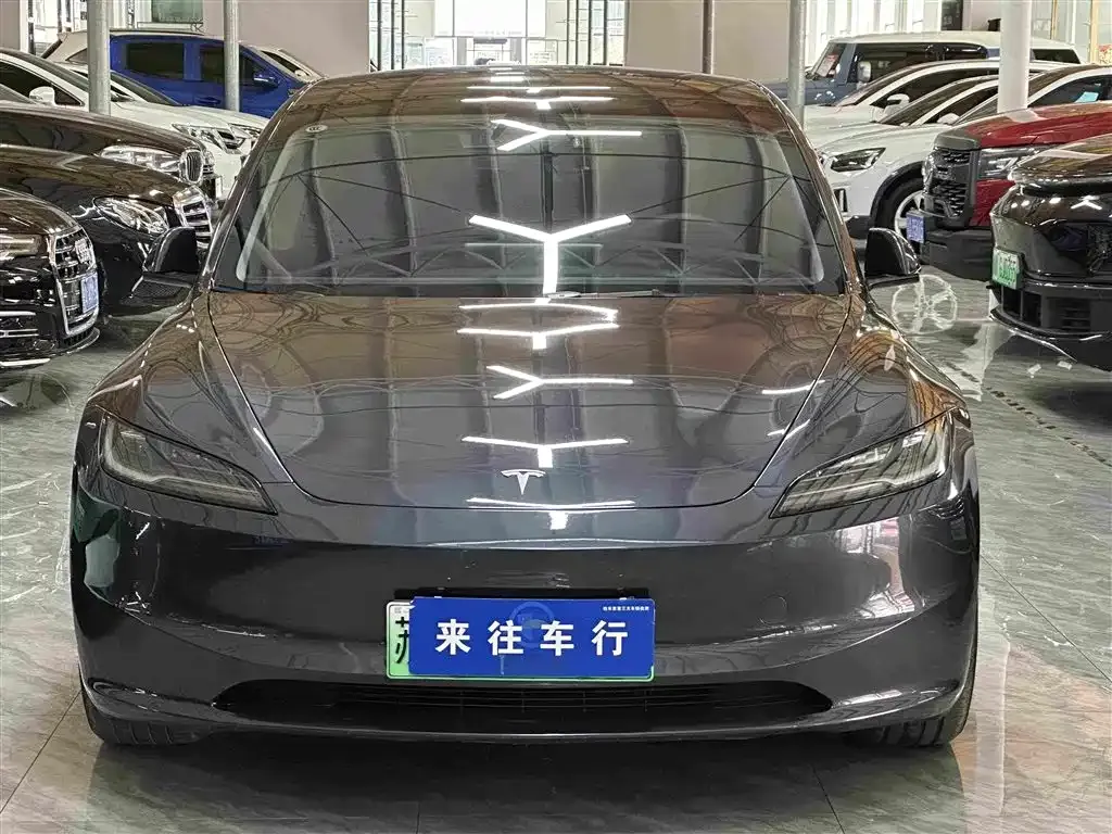 Tesla Model 3 — фото 8
