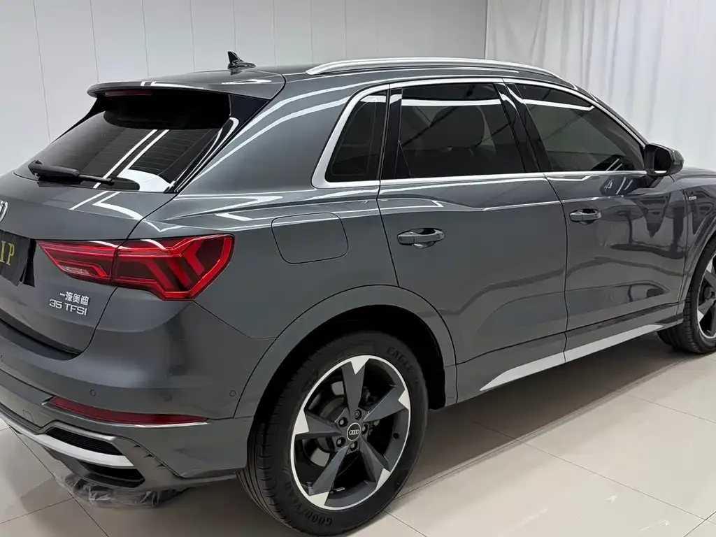Audi Q3 — фото 7