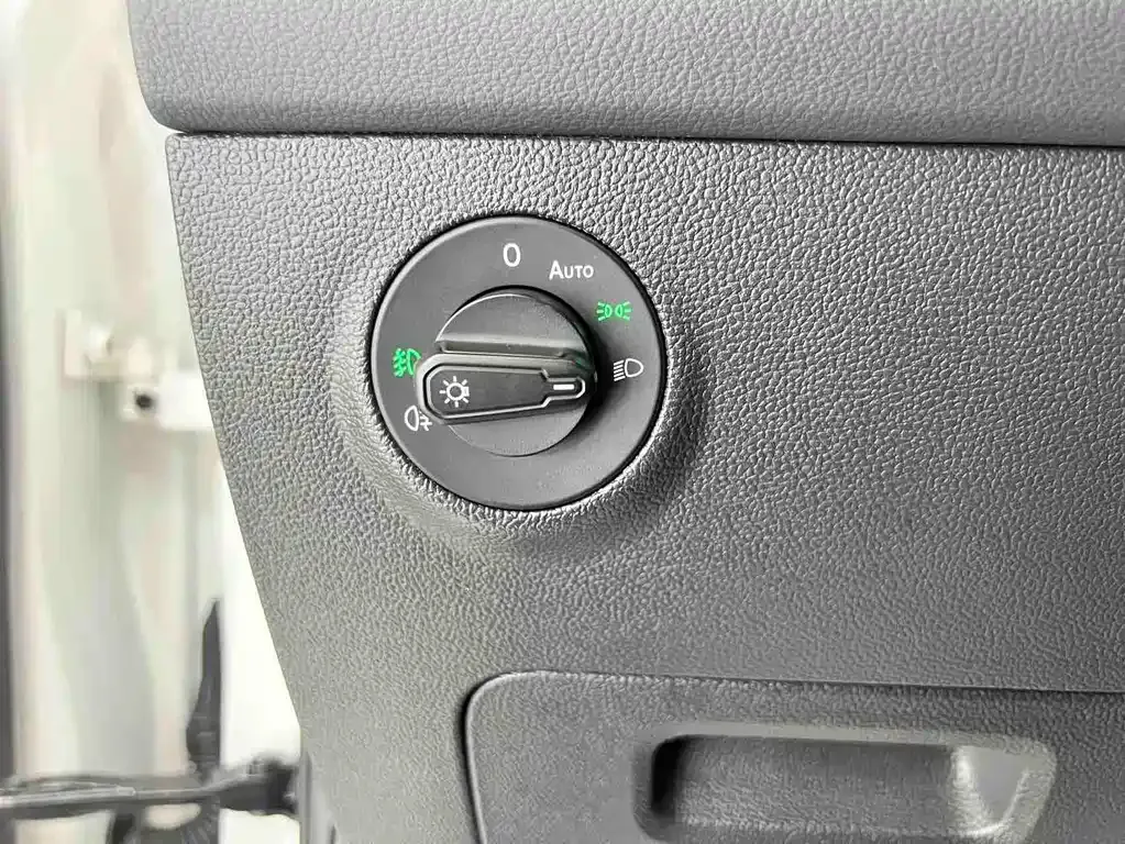 Volkswagen Tharu — фото 6