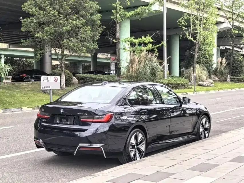 BMW i3 — фото 8