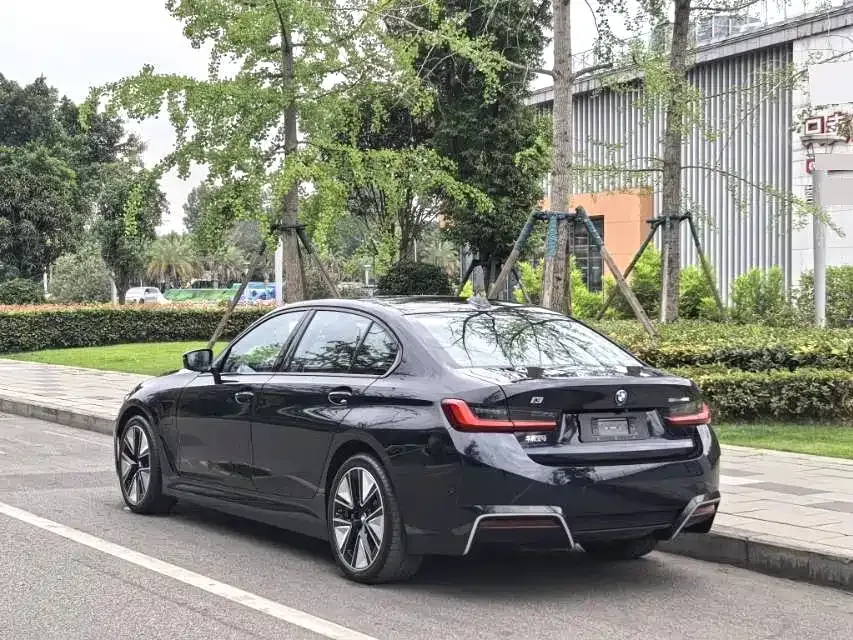 BMW i3 — фото 7
