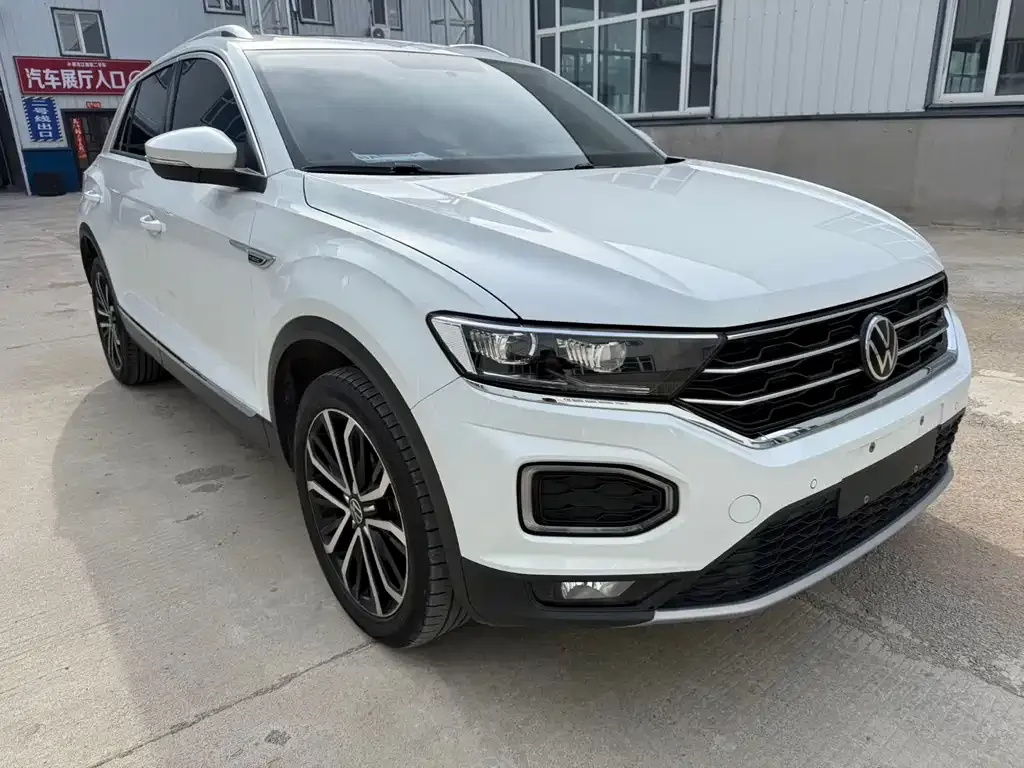 Volkswagen T-Roc — фото 6
