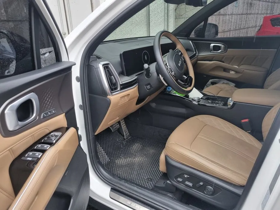 Kia Sorento — фото 5