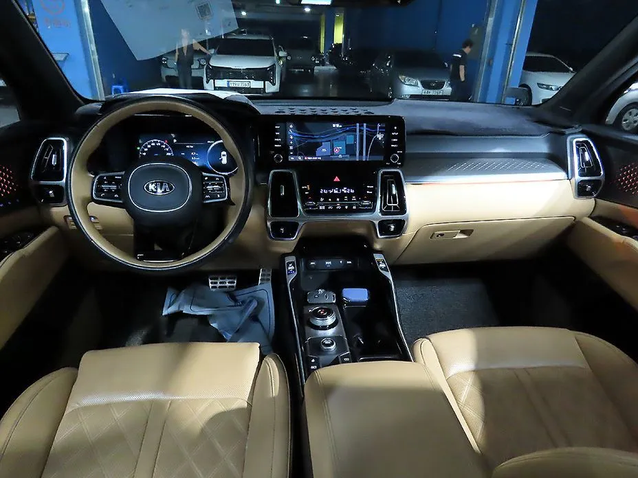 Kia Sorento — фото 4
