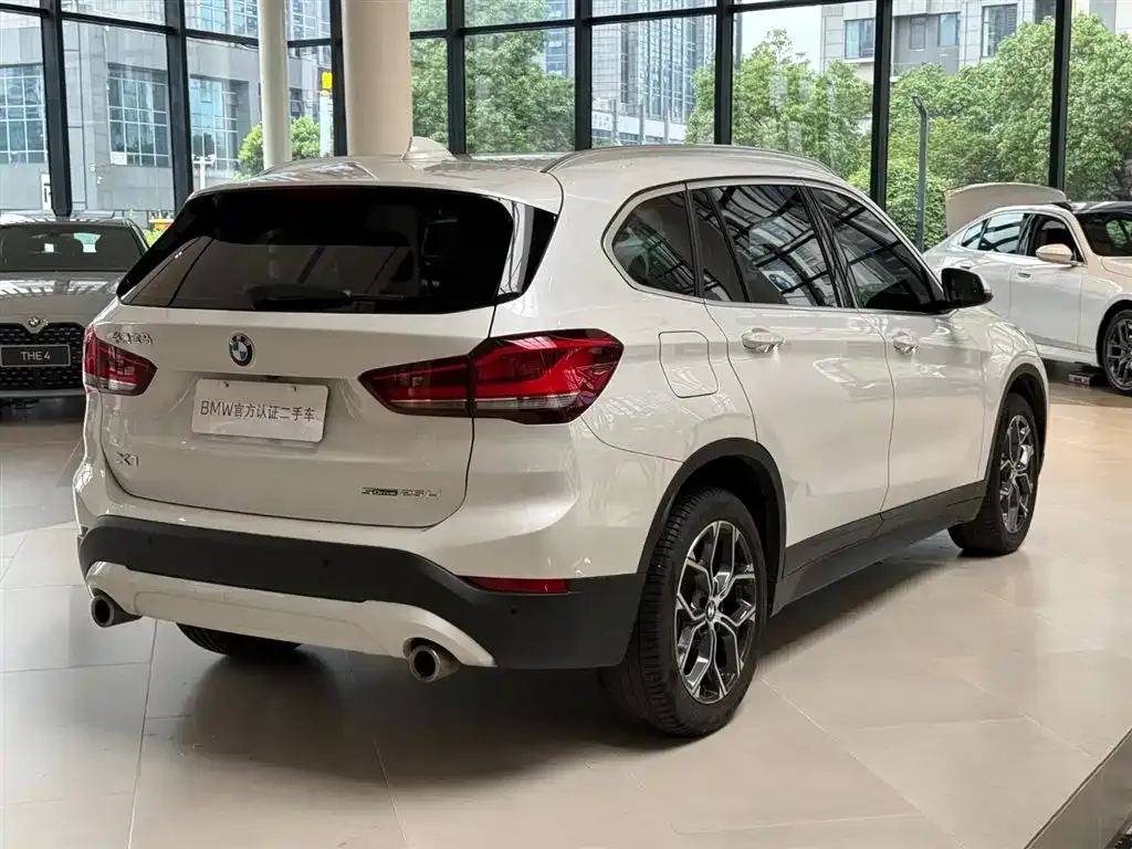 BMW X1 — фото 9