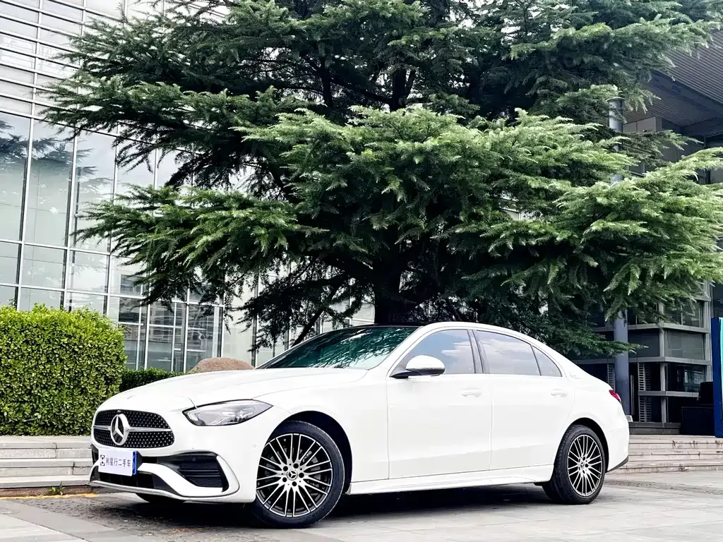 Mercedes-Benz C-Class — фото 1