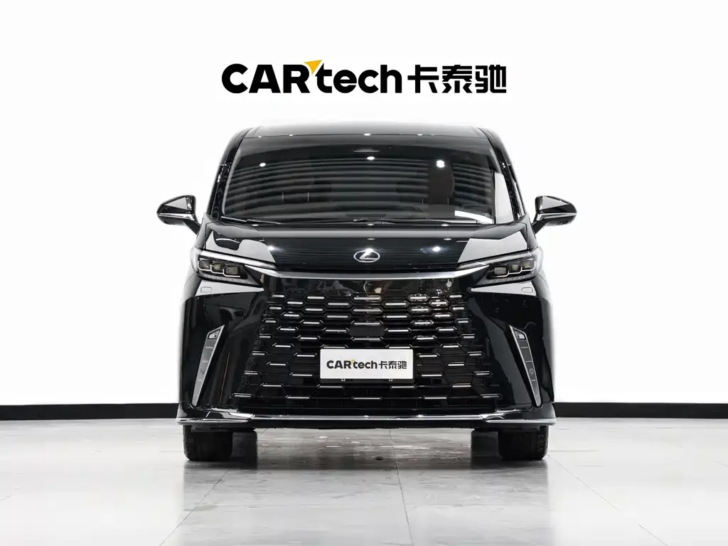 Lexus LM — фото 3