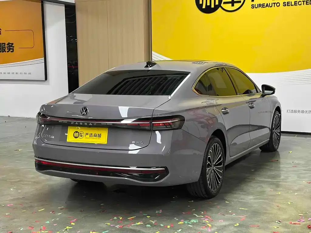 Volkswagen Passat — фото 7