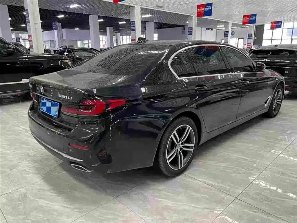 BMW 5 Series — фото 3