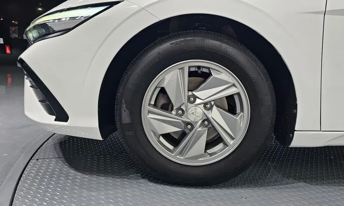 Hyundai AVANTE — фото 9