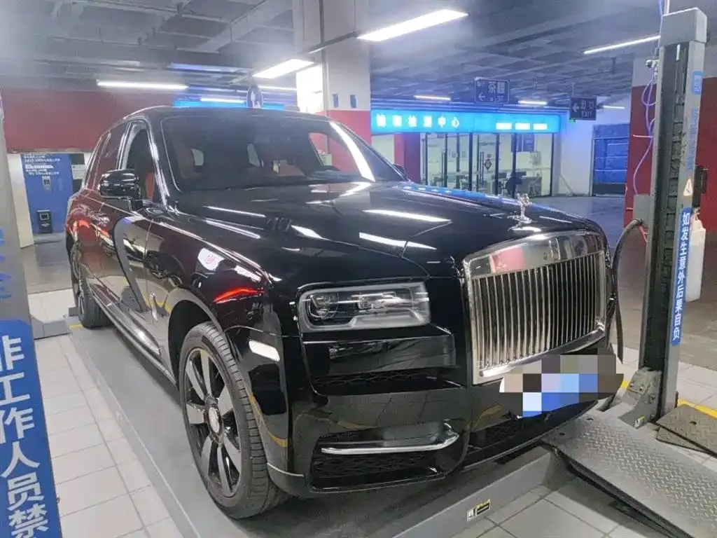 Rolls-Royce Cullinan — фото 2