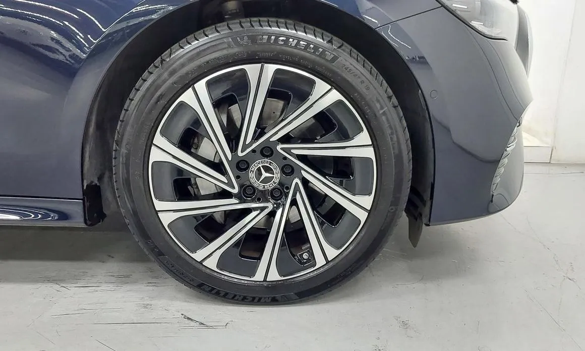 Mercedes-Benz E-Class 2024 из KR, фото 9