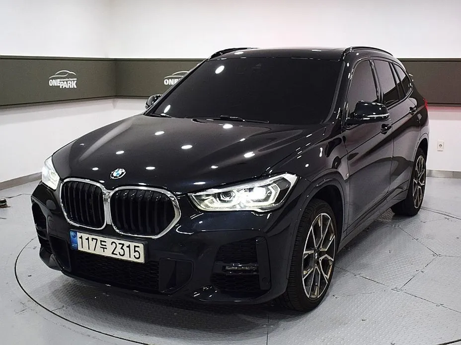 BMW X1 — фото 1