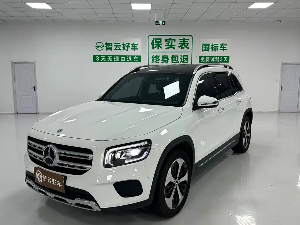 Mercedes-Benz GLB — фото 1