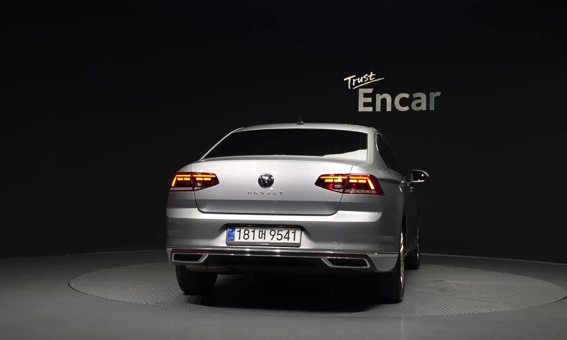 Volkswagen Passat — фото 4