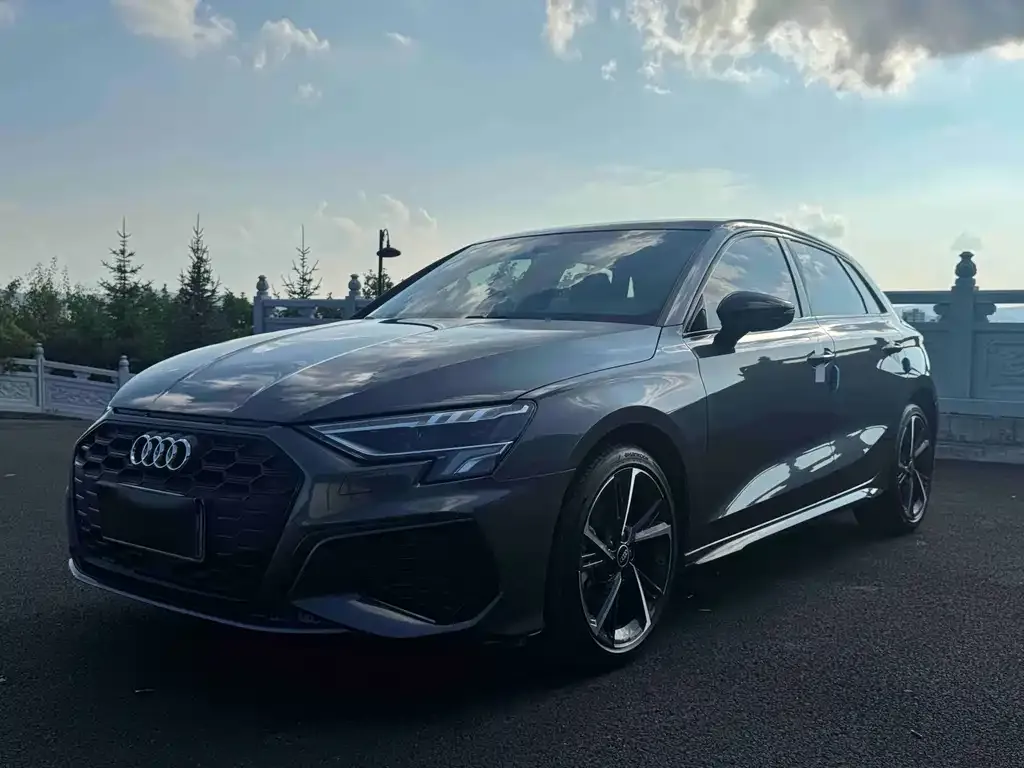 Audi A3 — фото 1