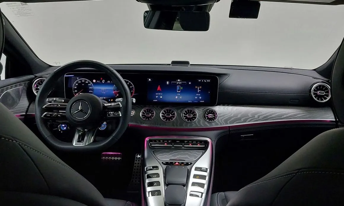 Mercedes-Benz AMG GT — фото 8