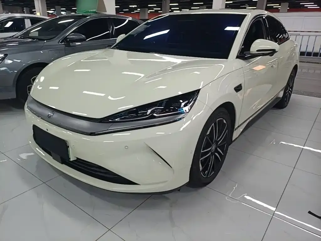 BYD Qin L — фото 6