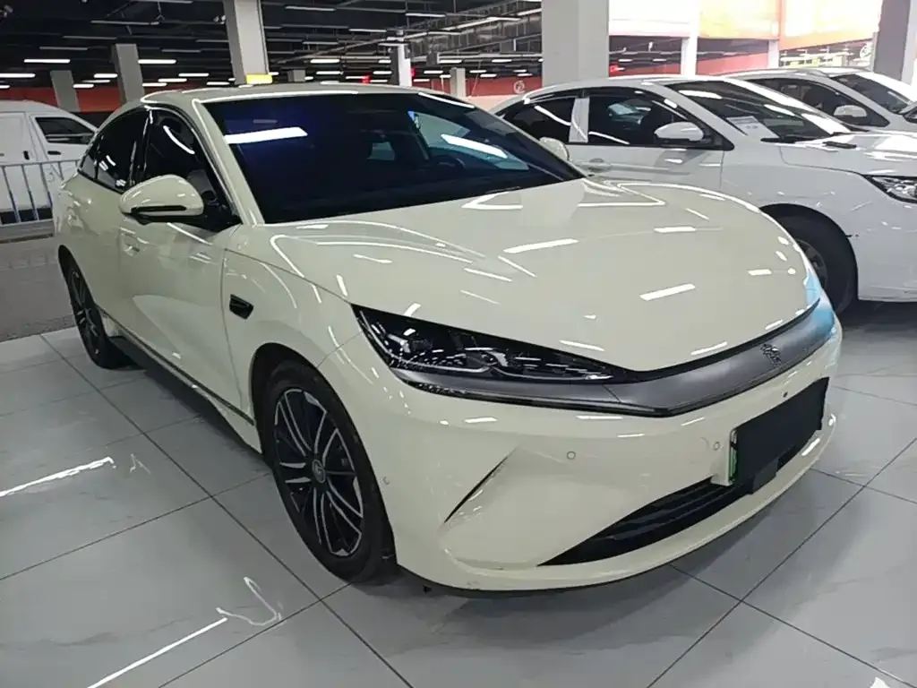 BYD Qin L — фото 10