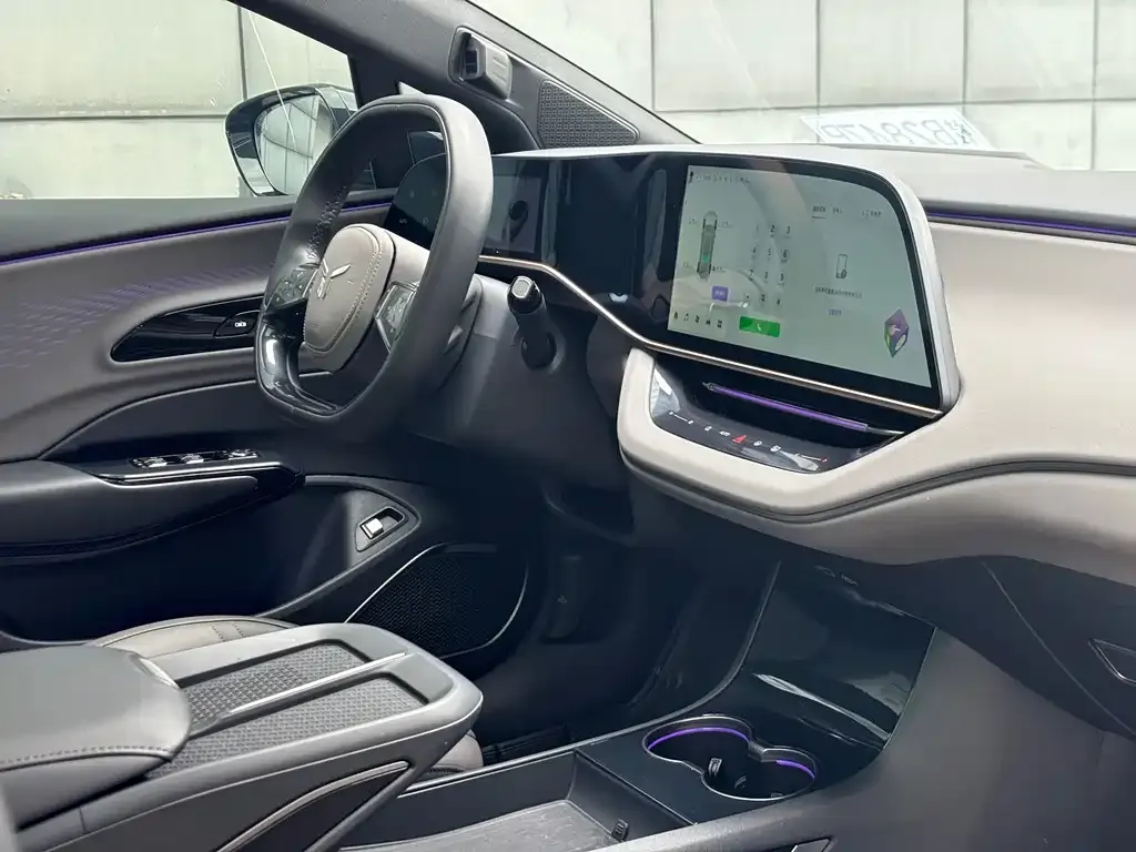 Hongqi EH7 2024 из CN, фото 2