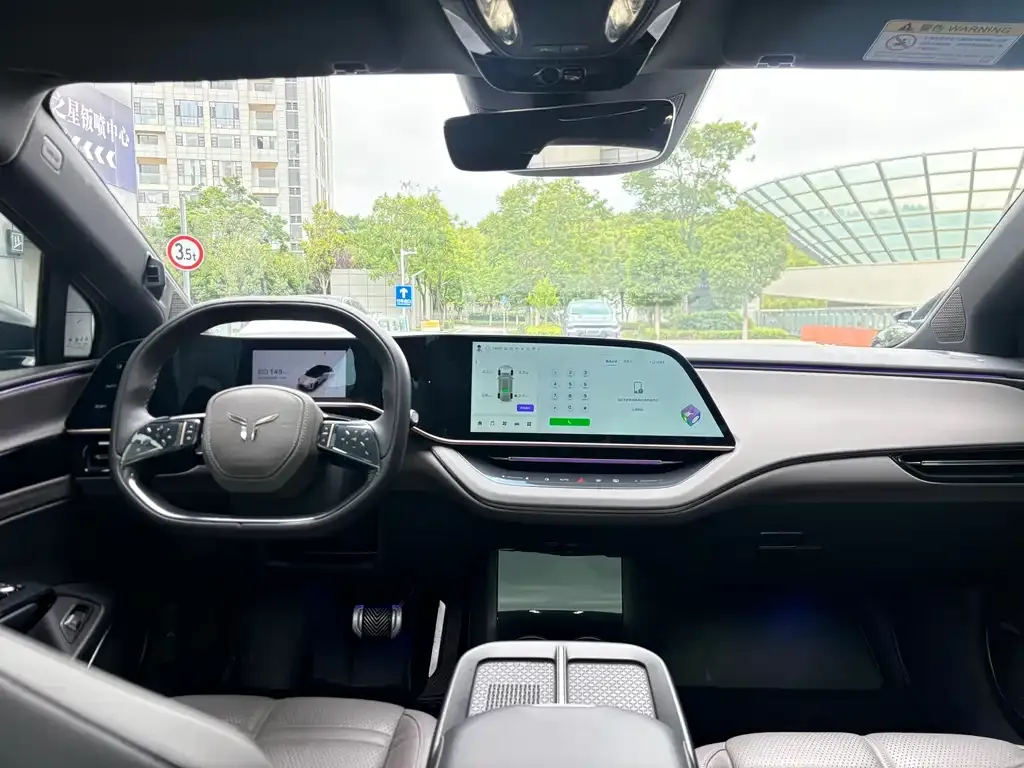 Hongqi EH7 2024 из CN, фото 7