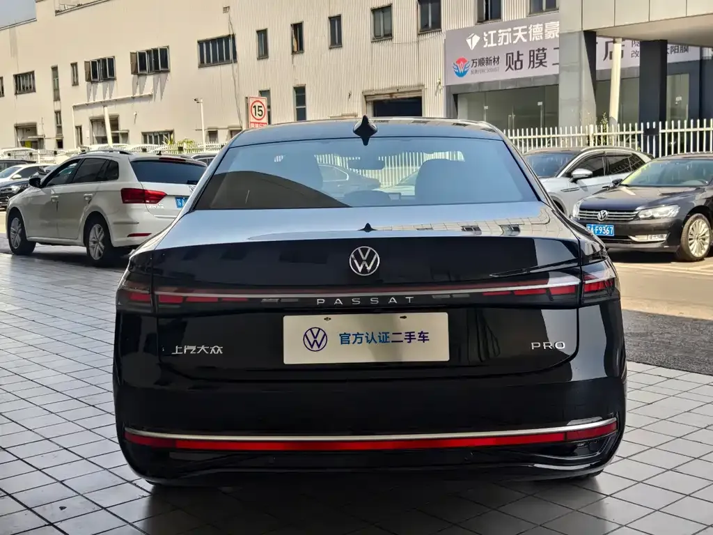 Volkswagen Passat — фото 9