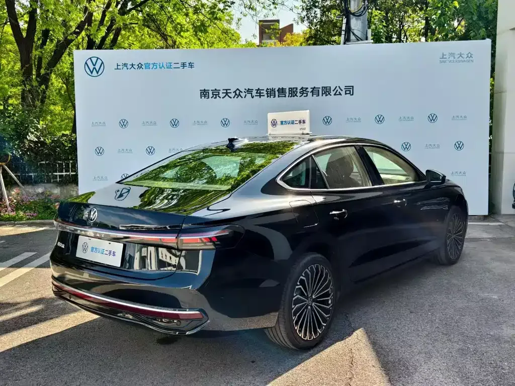 Volkswagen Passat — фото 8