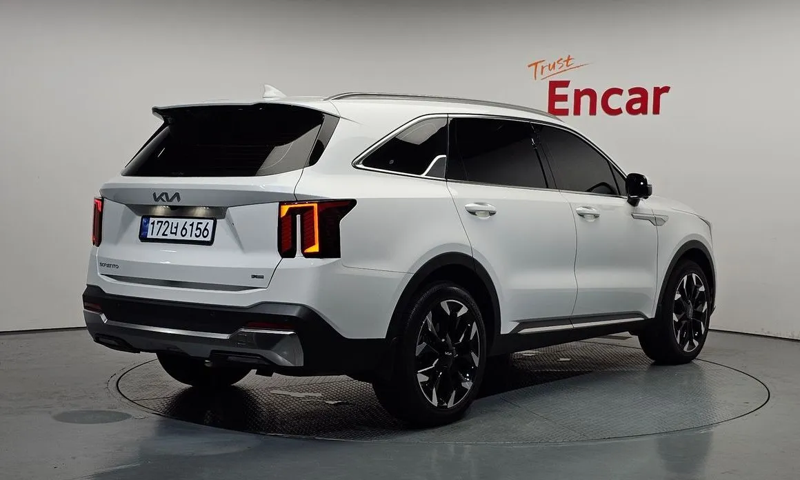Kia Sorento — фото 3