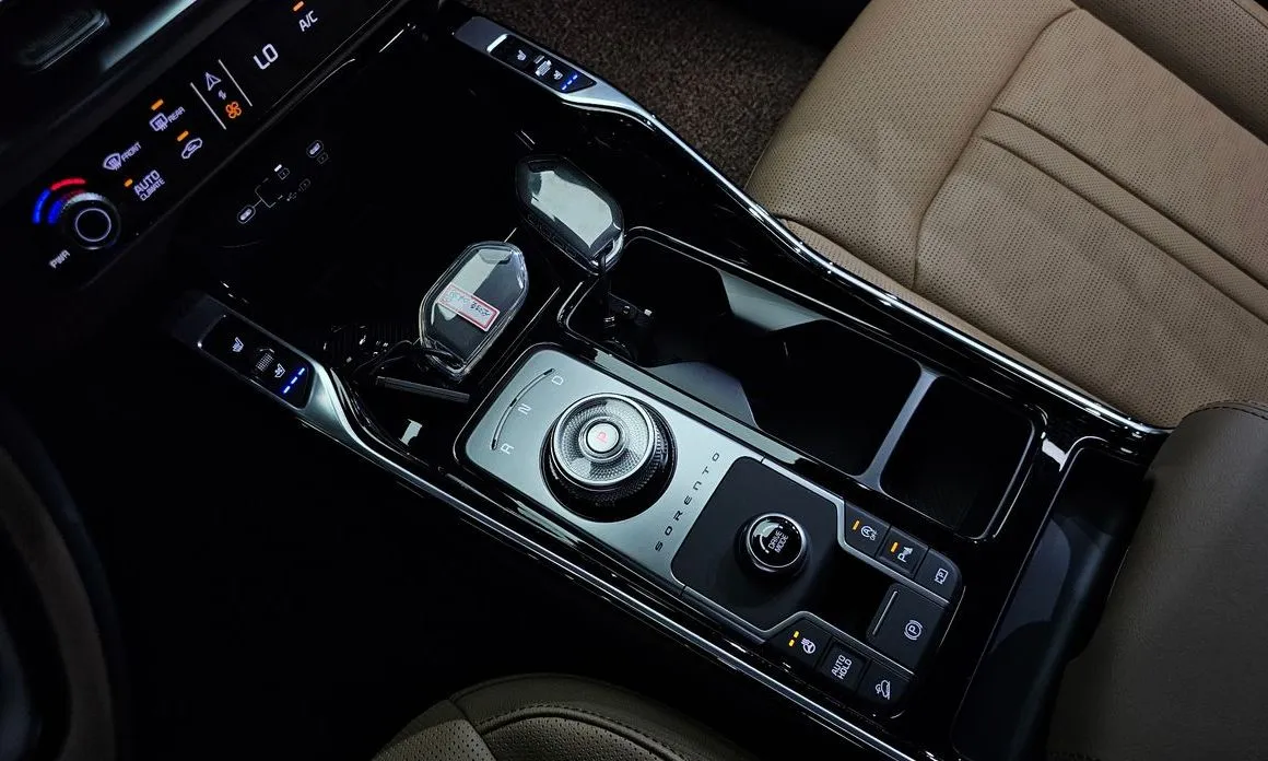Kia Sorento — фото 10